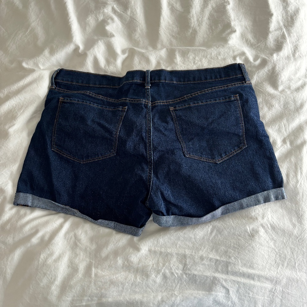 Old Navy dark wash jean shorts
